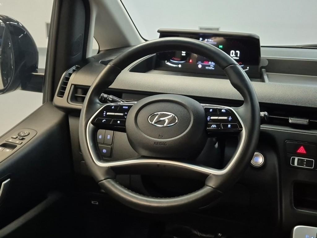 HYUNDAI Staria - Vista 10