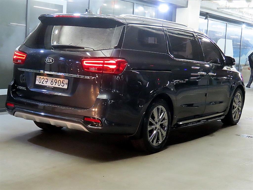 KIA Carnival - Vista 4