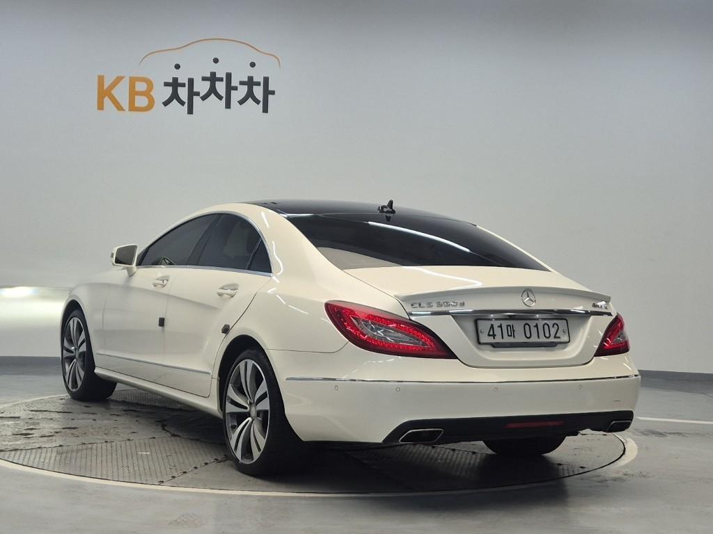 Mercedes Benz CLS Class - Vista 2