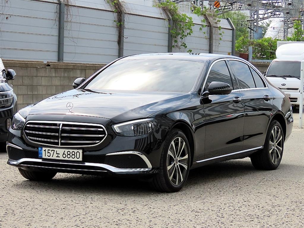 Mercedes Benz E class - Vista 2