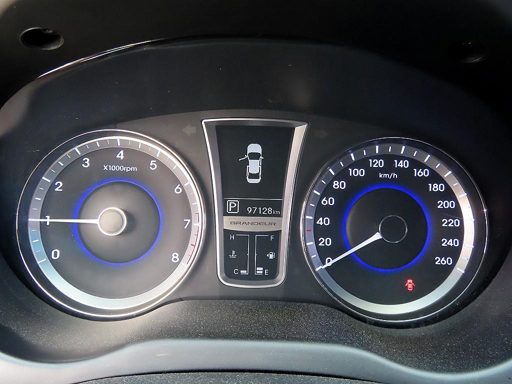 HYUNDAI Grandeur - Vista 8