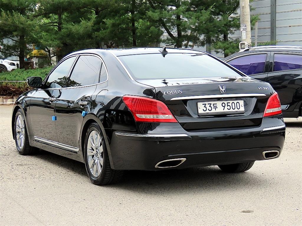 HYUNDAI Equus - Vista 3