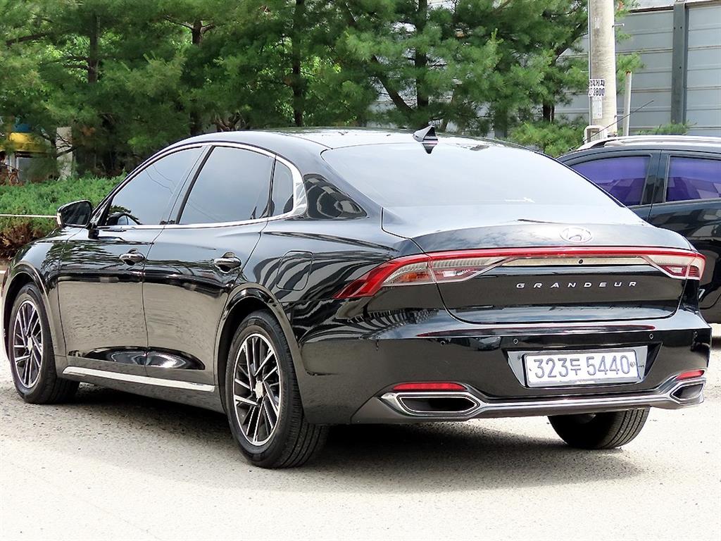 HYUNDAI Grandeur - Vista 3