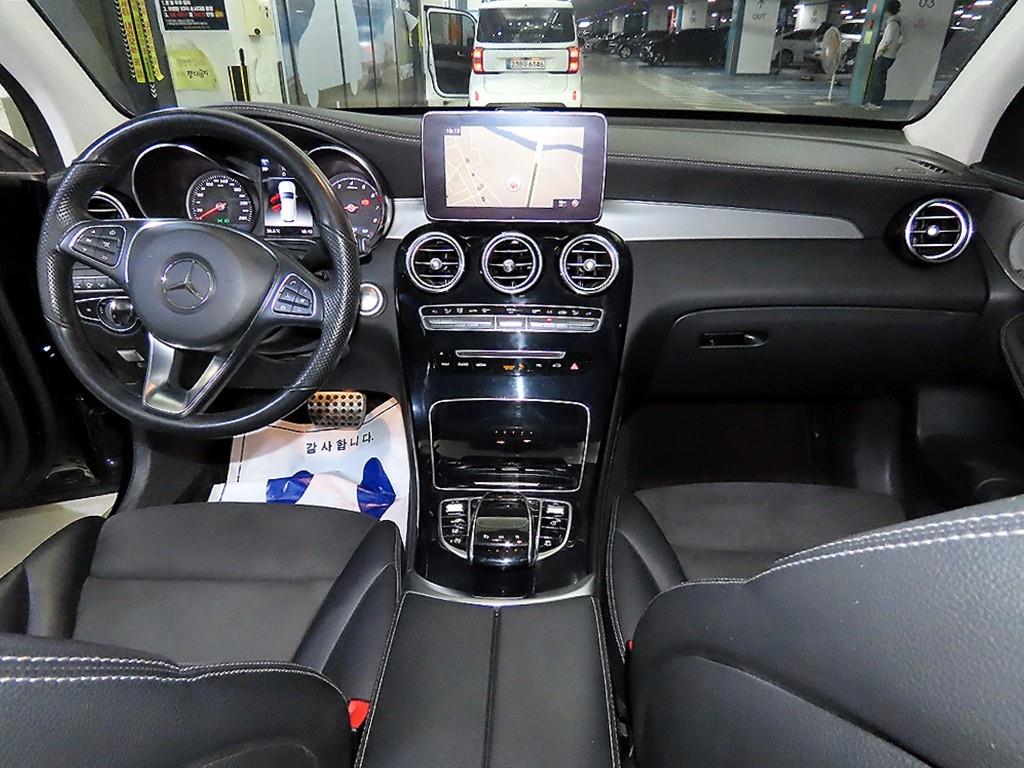 Mercedes Benz GLC Class - Vista 10