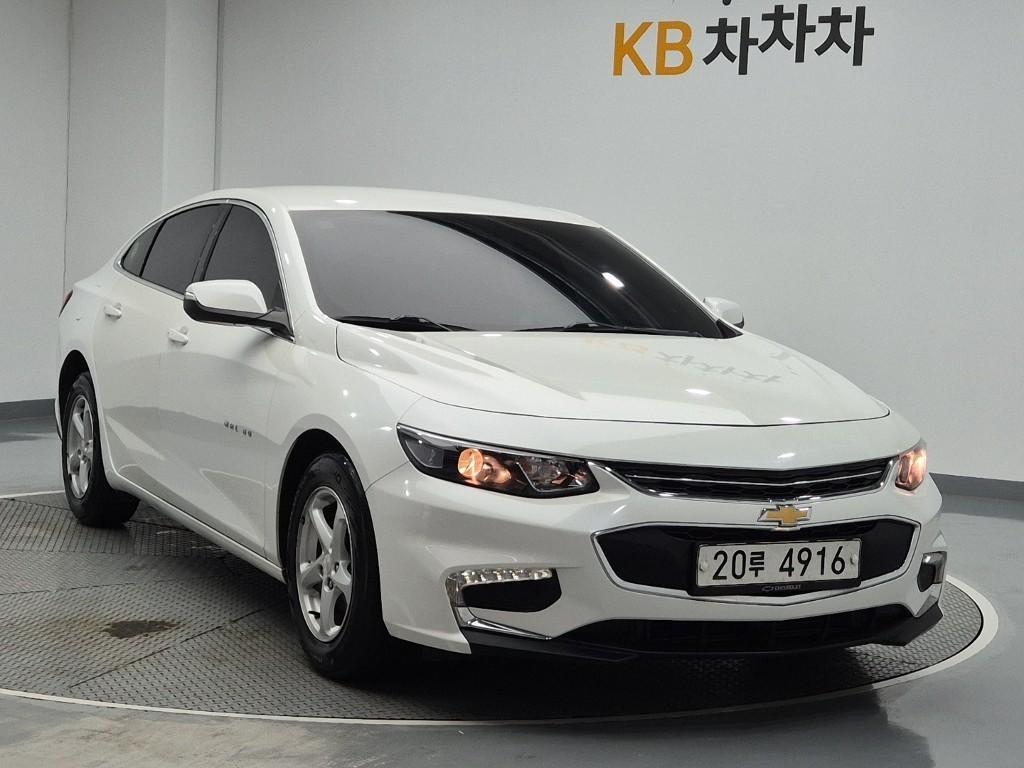 Chevrolet Malibu - Vista 3