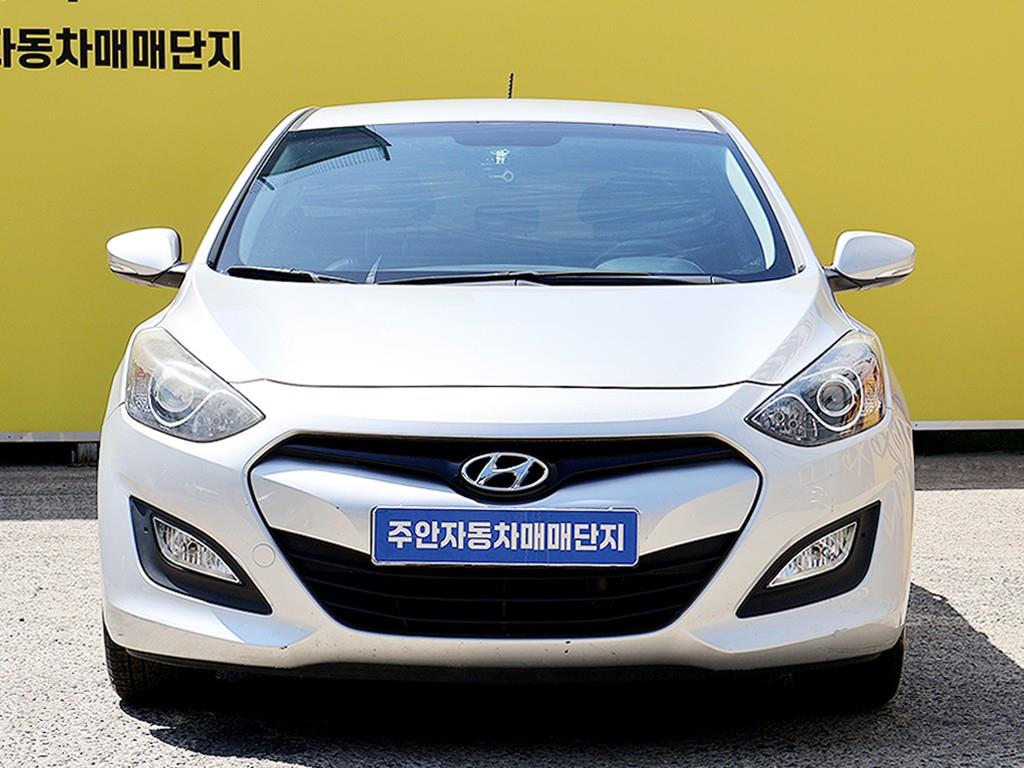 HYUNDAI i30 2014 Gris - Importación desde Corea - HF Imports Iquique - Foto 1