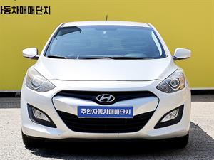 HYUNDAI i30 - Vista 2