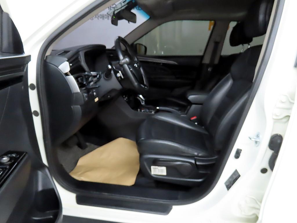 Ssangyong Korando - Vista 5