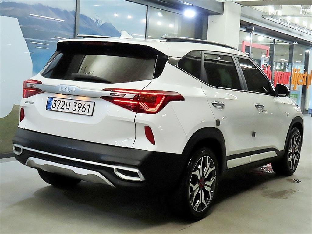 KIA Seltos - Vista 4
