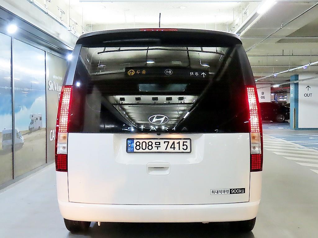 HYUNDAI Staria - Vista 5