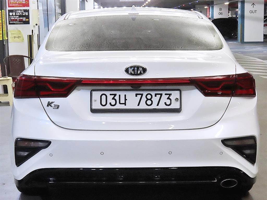 KIA Carnival - Vista 5