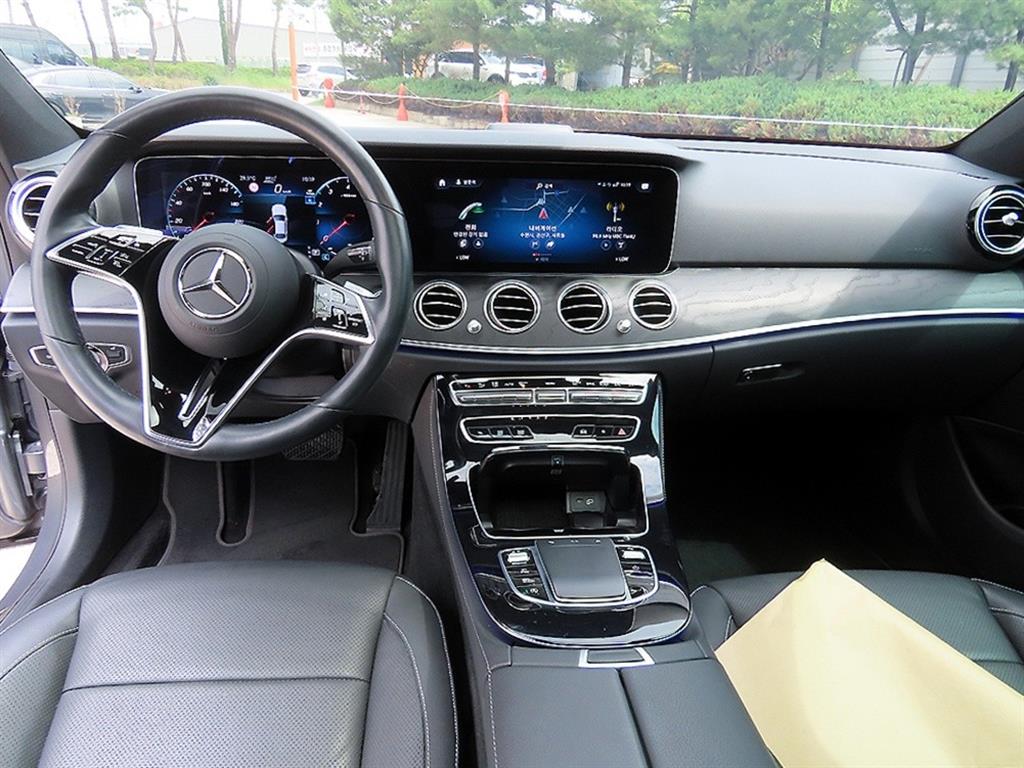 Mercedes Benz E class - Vista 7