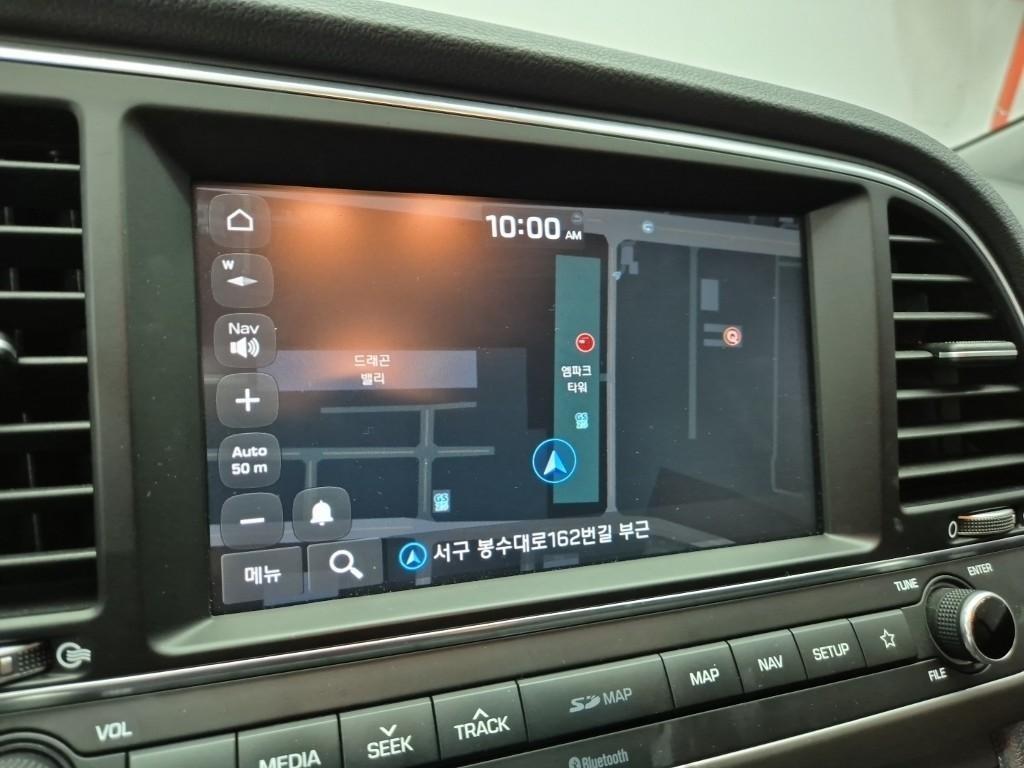 HYUNDAI Avante 2018 Blanco - Importación desde Corea - HF Imports Iquique - Foto 13