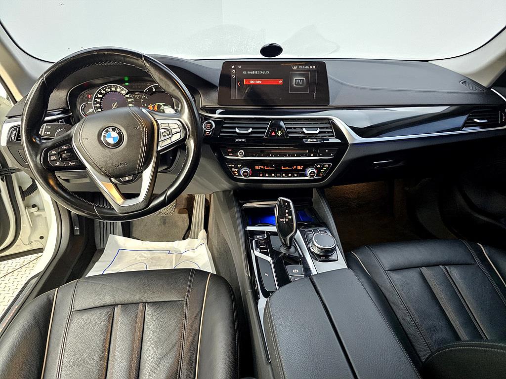 BMW 5 Series - Vista 5