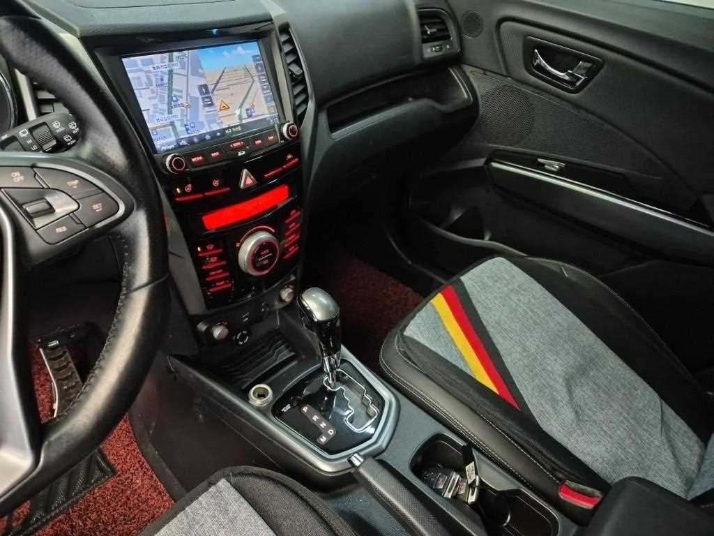 Ssangyong Tivoli - Vista 10