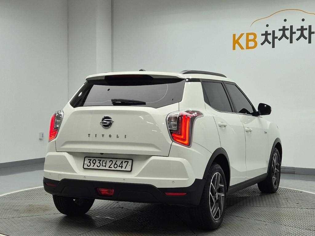 Ssangyong Tivoli - Vista 3