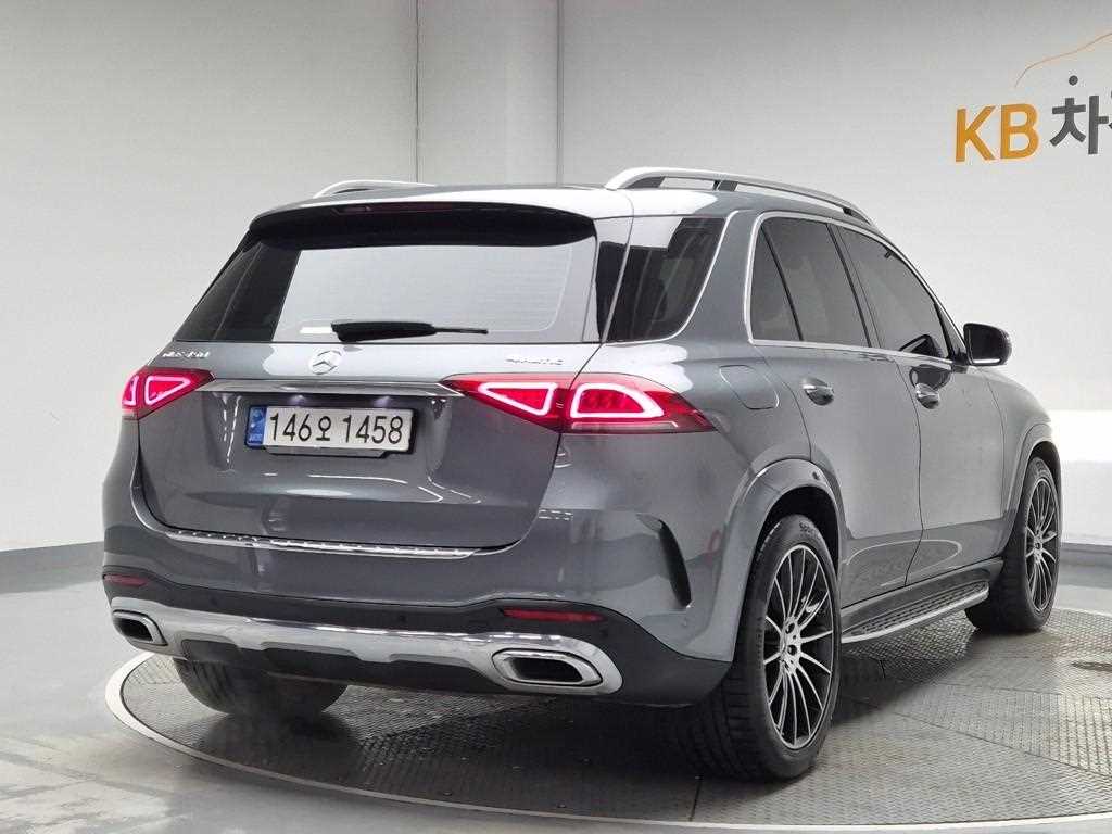 Mercedes Benz GLE Class - Vista 3