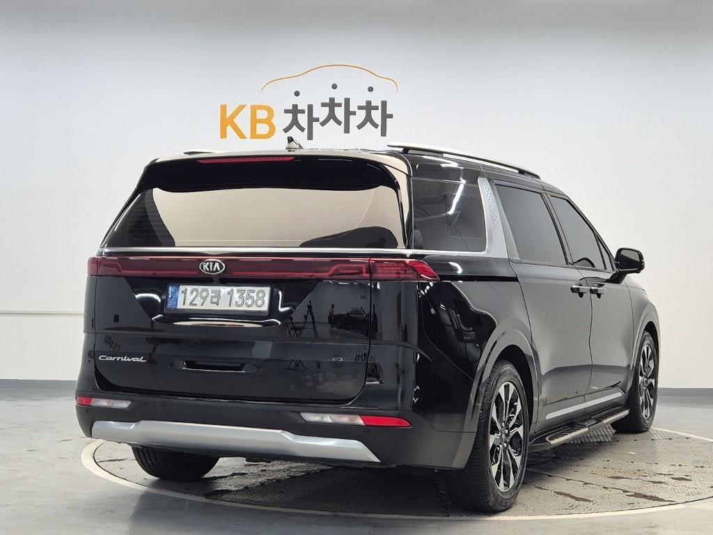 KIA Carnival - Vista 3