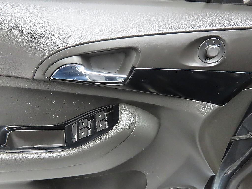 Chevrolet Orlando 2018 Gris - Importación desde Corea - HF Imports Iquique - Foto 13