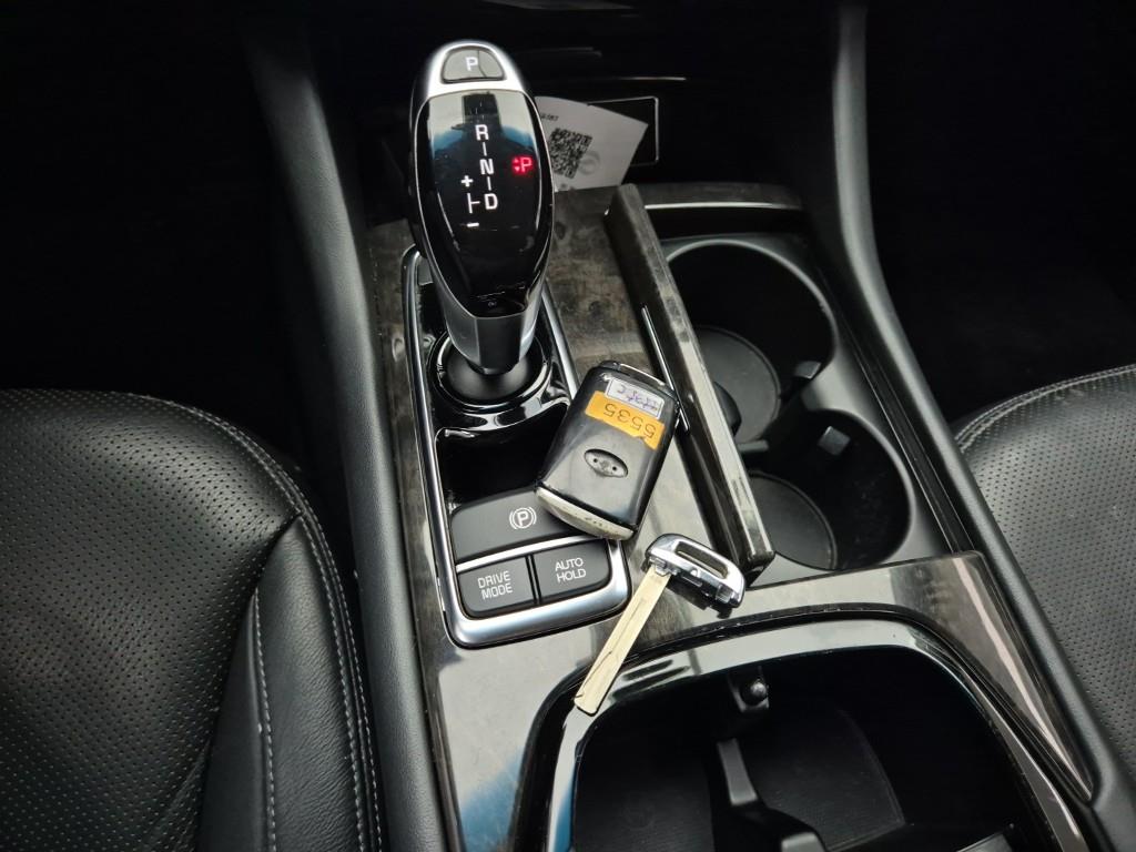 KIA K9 - Vista 8