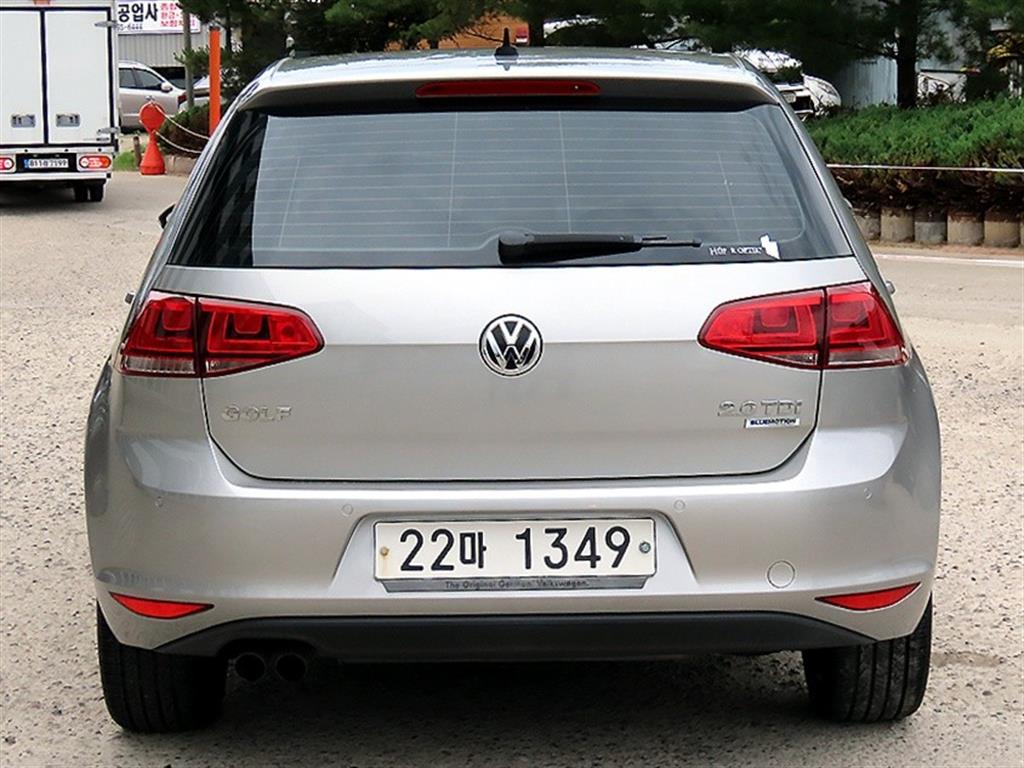 Volkswagen Golf - Vista 4