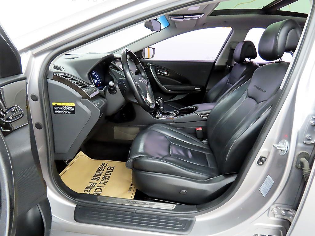 HYUNDAI Grandeur - Vista 5