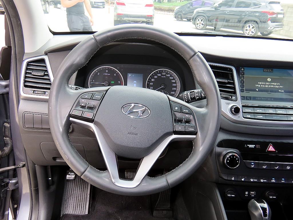 HYUNDAI Tucson - Vista 8