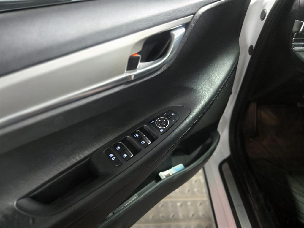 HYUNDAI Grandeur - Vista 6
