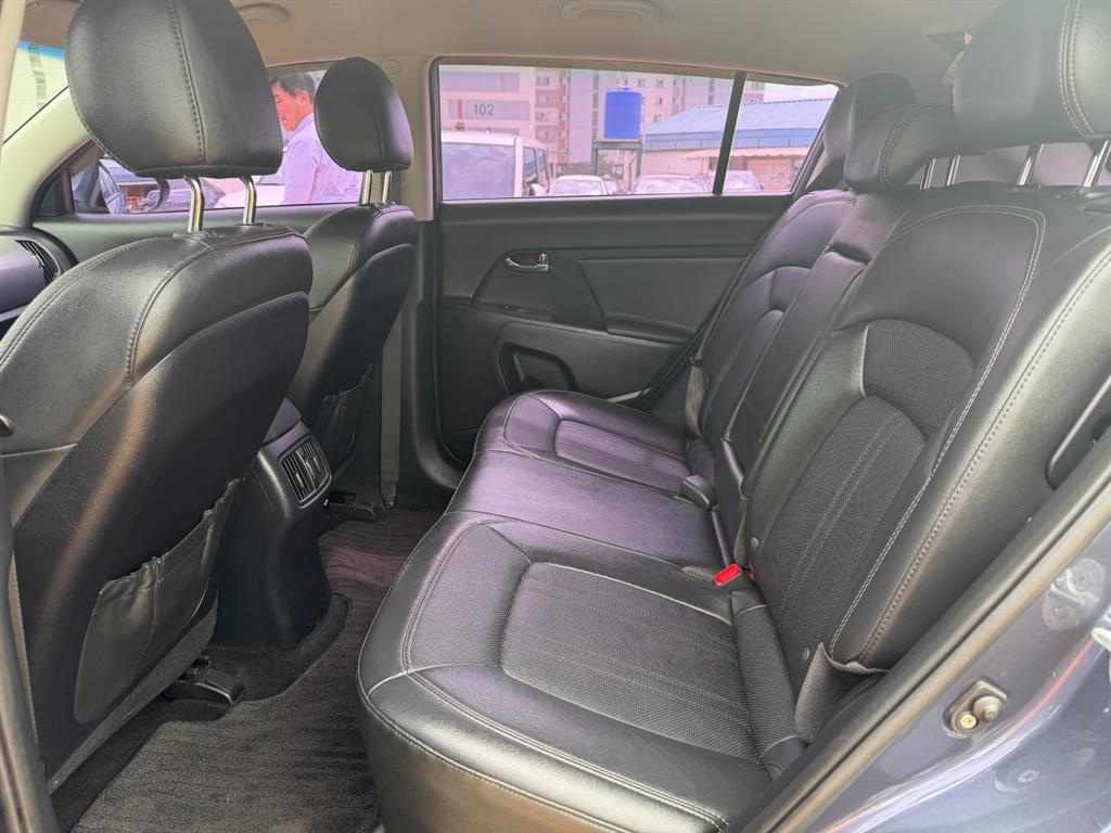 KIA Sportage - Vista 11