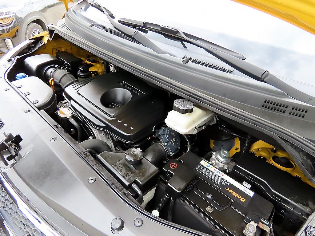 HYUNDAI Starex 2015 Amarillo - Importación desde Corea - HF Imports Iquique - Foto 19