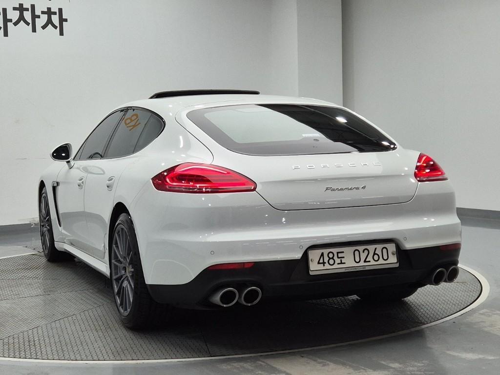 Porsche Panamera - Vista 2