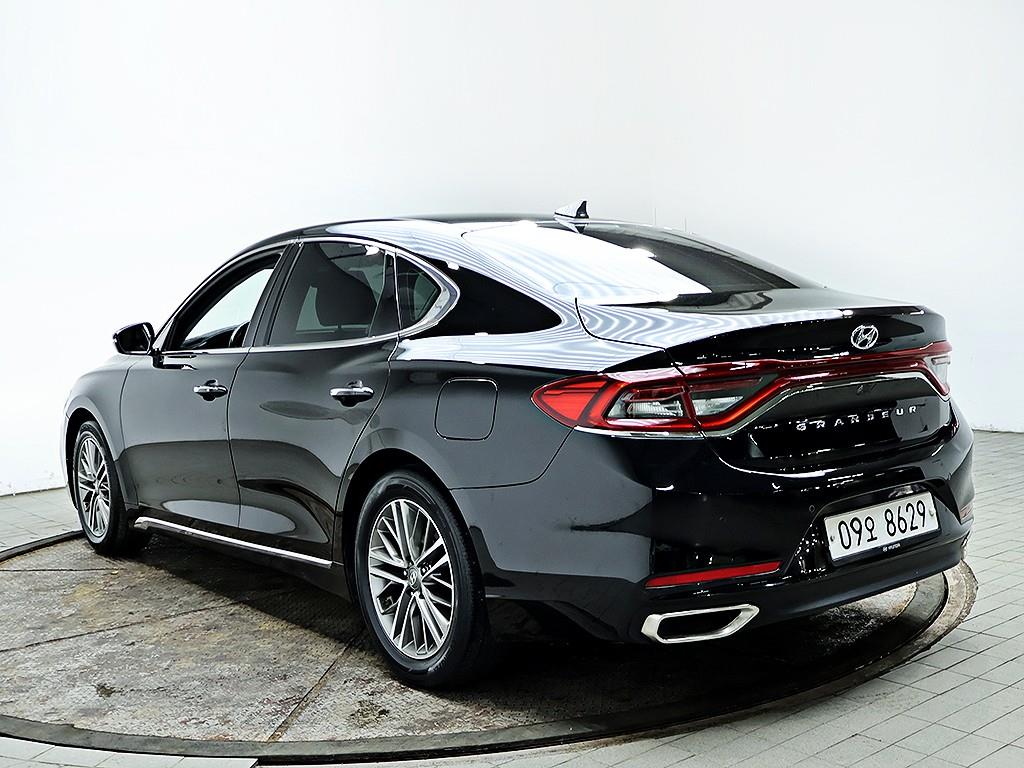 HYUNDAI Grandeur - Vista 7