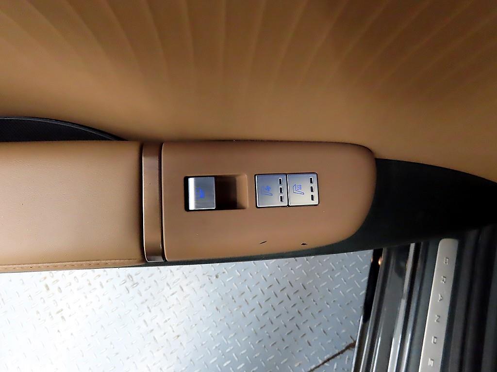 HYUNDAI Grandeur - Vista 12