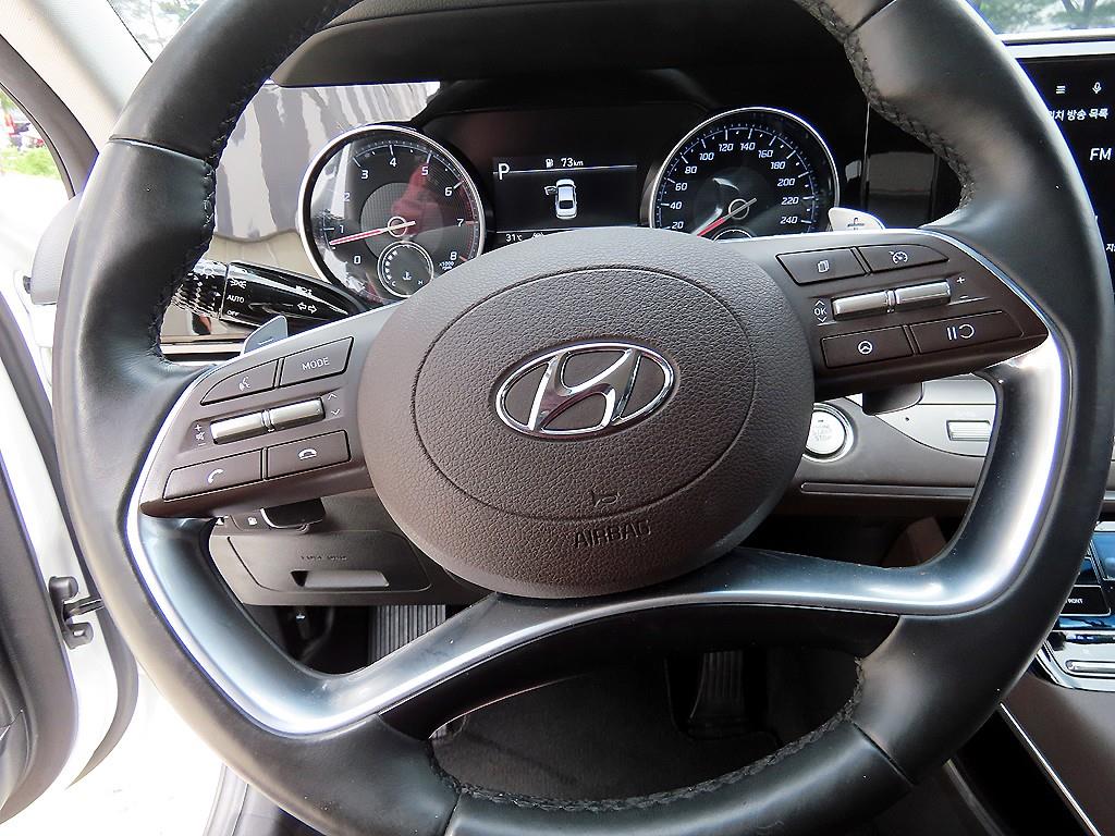 HYUNDAI Grandeur - Vista 8