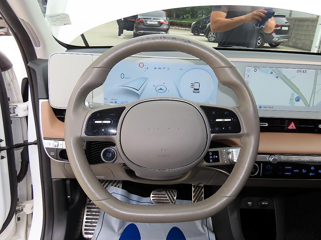 HYUNDAI Ioniq 5 - Vista 8