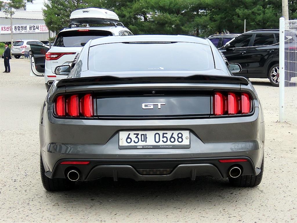 Ford Mustang - Vista 4