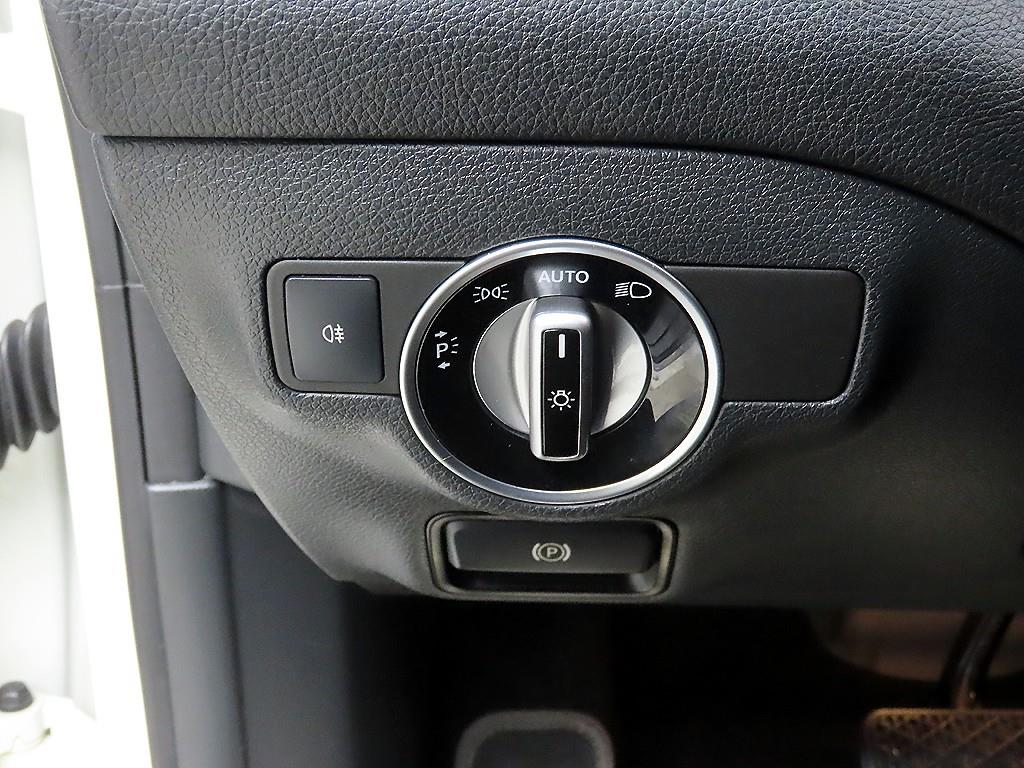 Mercedes Benz CLA Class - Vista 12