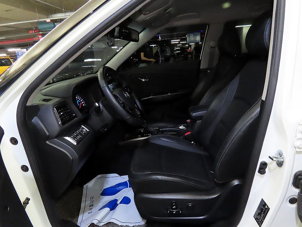 Ssangyong Tivoli - Vista 6