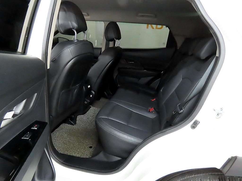 Ssangyong Korando - Vista 6