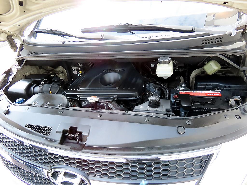 HYUNDAI Starex 2015 Blanco - Importación desde Corea - HF Imports Iquique - Foto 18