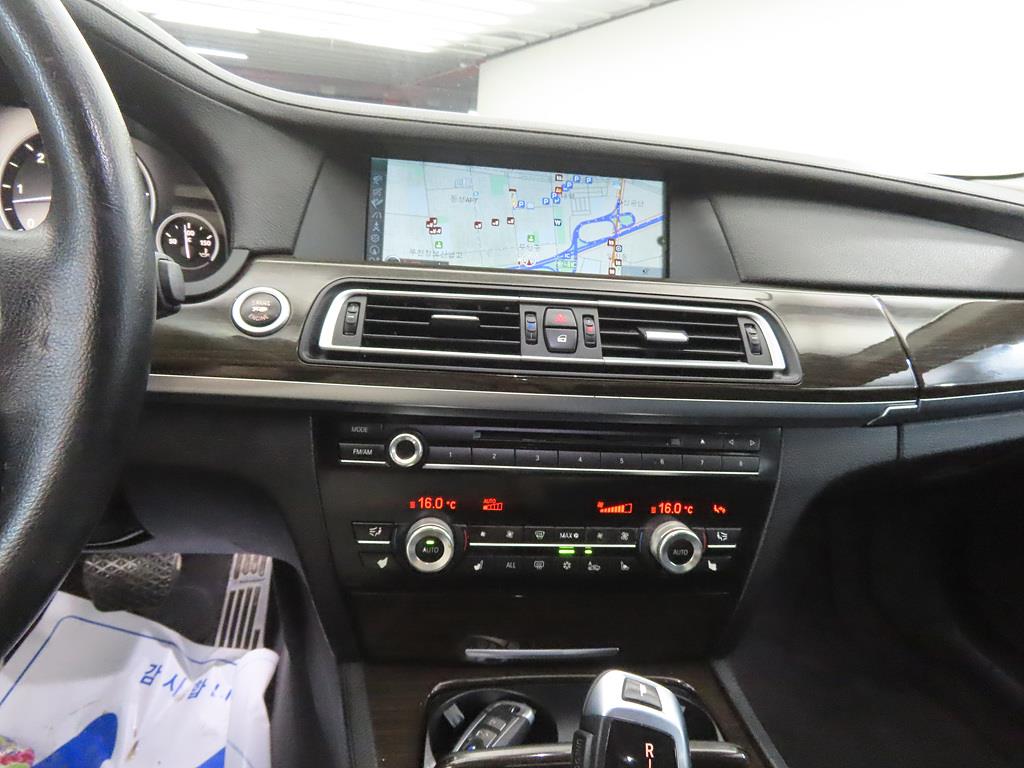 BMW 7 Series - Vista 10