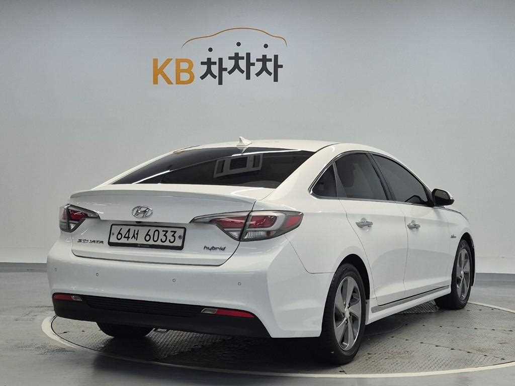 HYUNDAI Sonata - Vista 3
