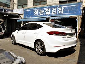 HYUNDAI Avante - Vista 8