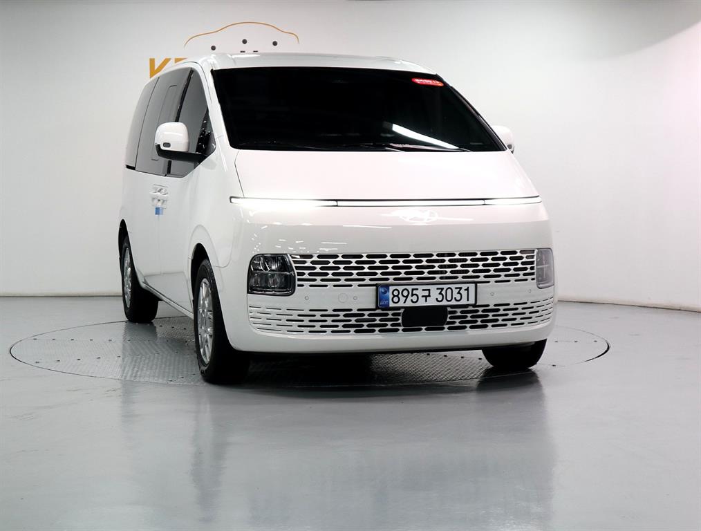 HYUNDAI Staria - Vista 2