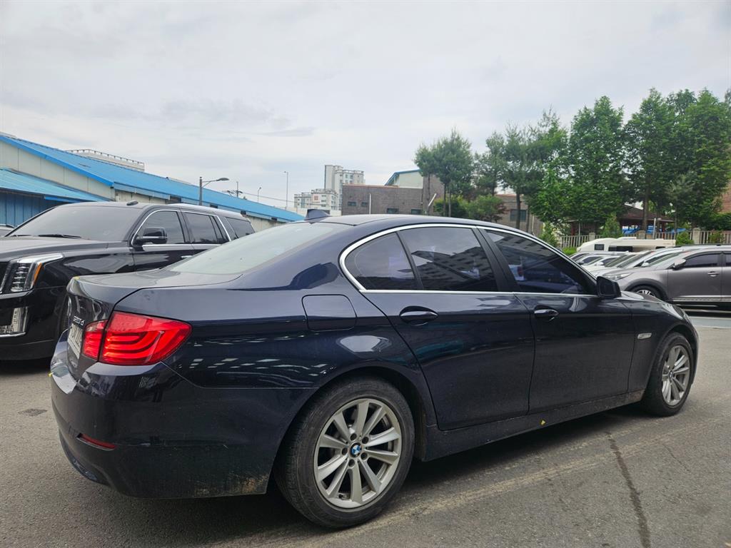 BMW 5 Series - Vista 4