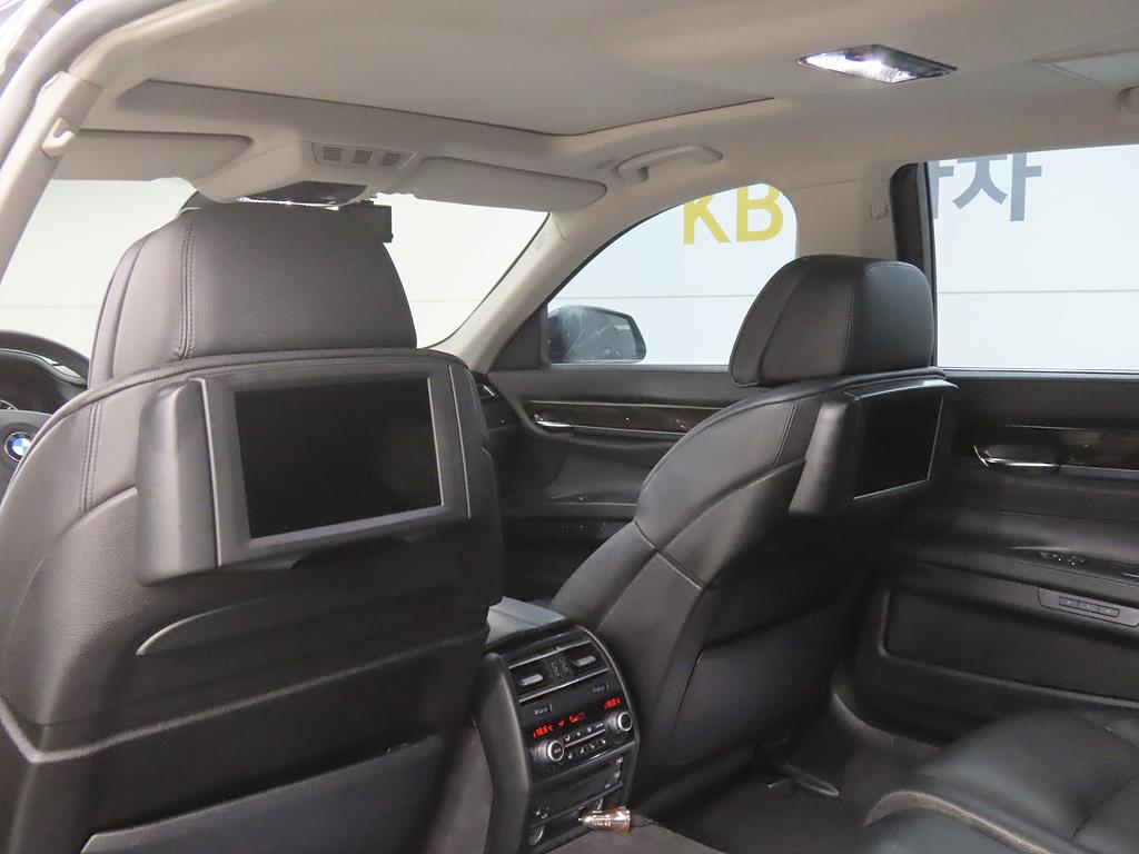 BMW 7 Series 2012 Negro - Importación desde Corea - HF Imports Iquique - Foto 13