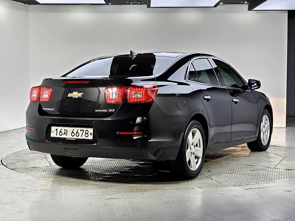 Chevrolet Malibu - Vista 4