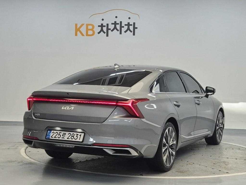 KIA K8 - Vista 3