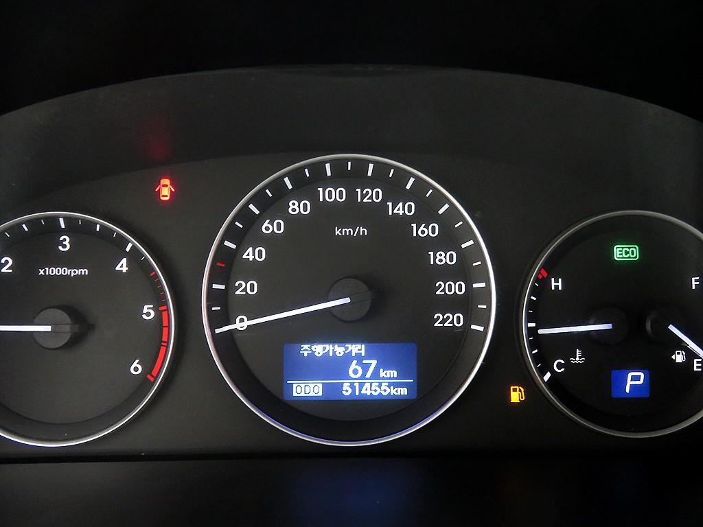 HYUNDAI Starex - Vista 12