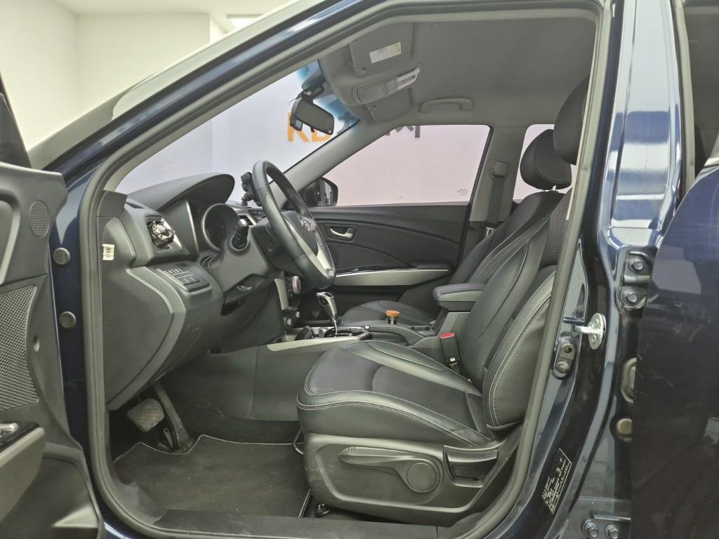Ssangyong Tivoli - Vista 11